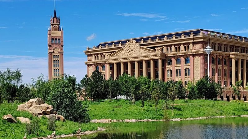 建造师证书，职场晋升的“敲门砖”？揭秘如何选择“包过班